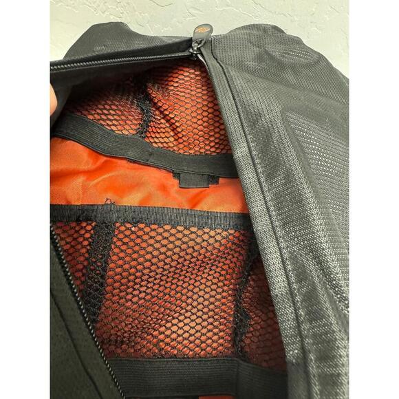 Lowepro Black Nylon Backpack Front Zip Pocket Adjustable Straps - Picture 6 of 9